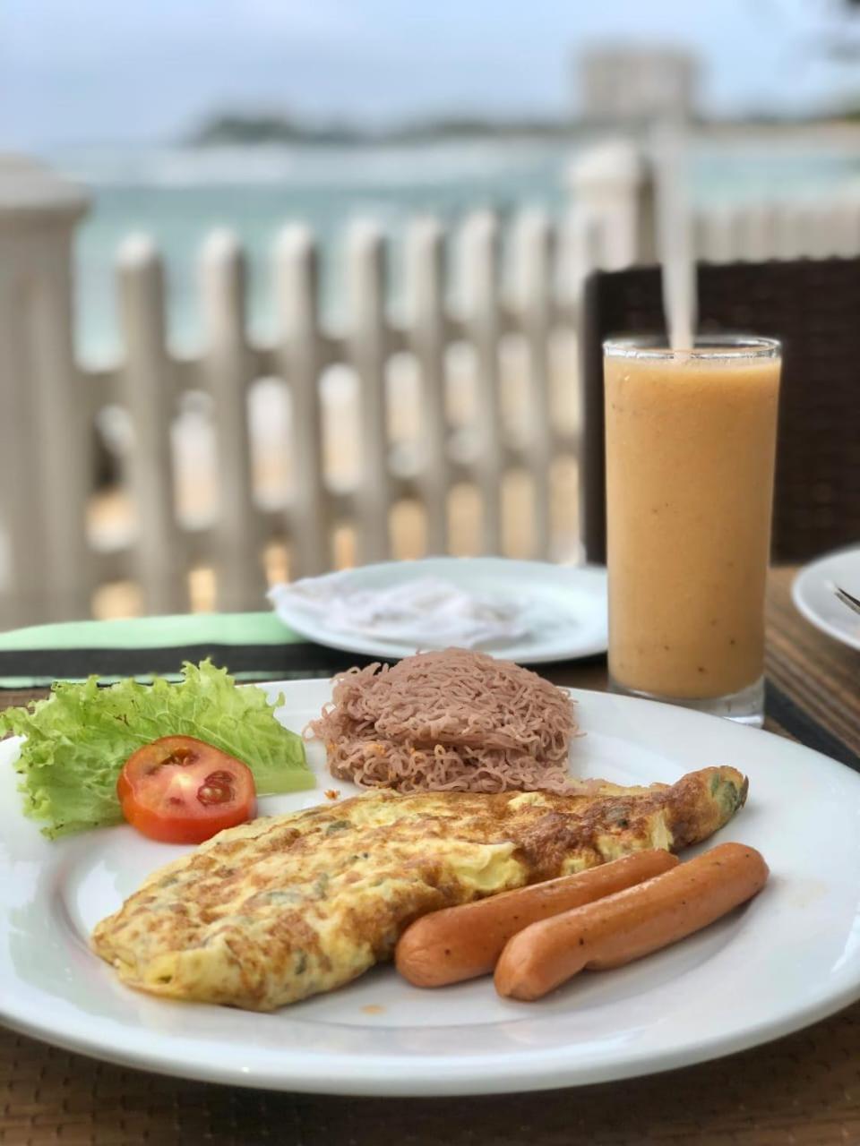 Happy Beach Resort أونا واتونا المظهر الخارجي الصورة