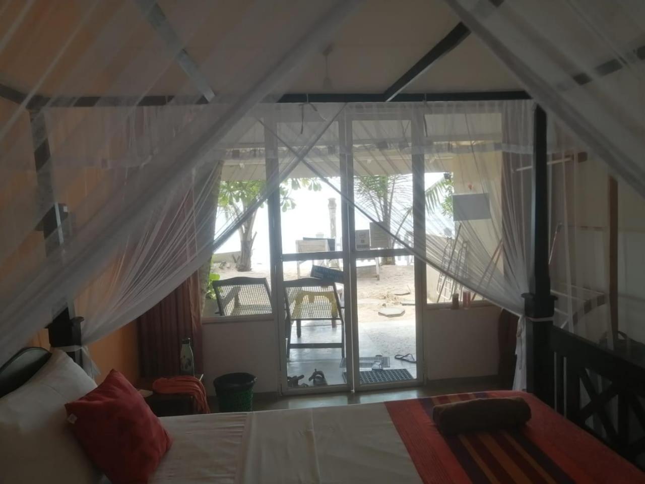 Happy Beach Resort أونا واتونا المظهر الخارجي الصورة