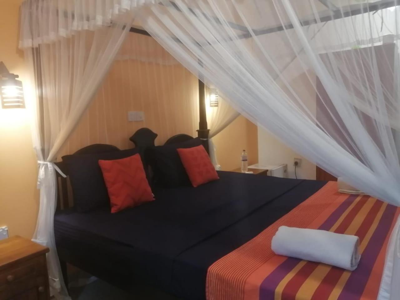 Happy Beach Resort أونا واتونا المظهر الخارجي الصورة