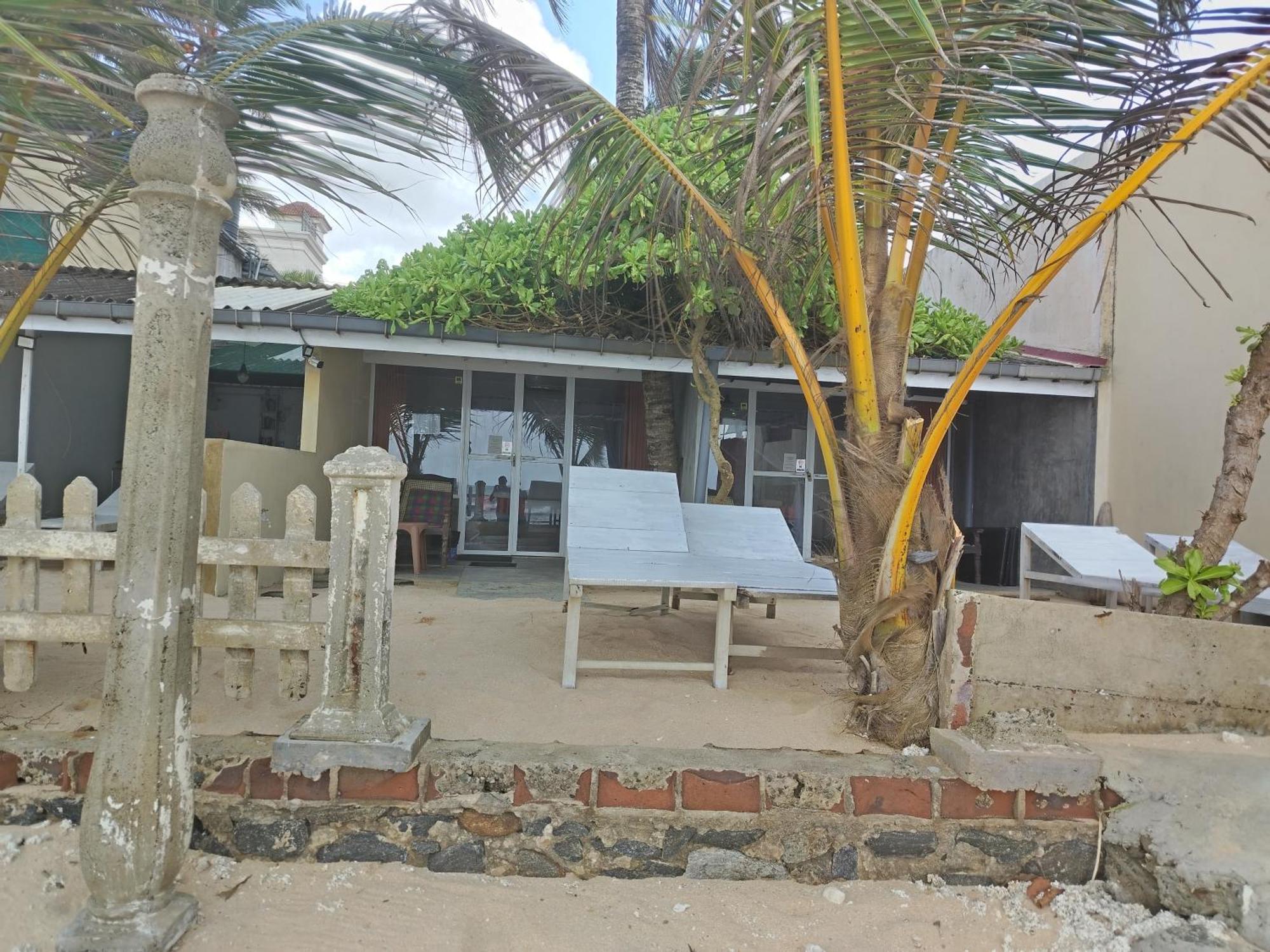 Happy Beach Resort أونا واتونا المظهر الخارجي الصورة